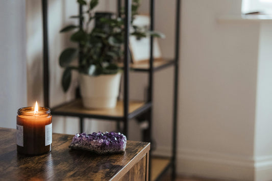 How to Use Aromatherapy Candles to Enhance Meditation